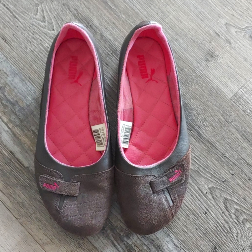 Puma flats